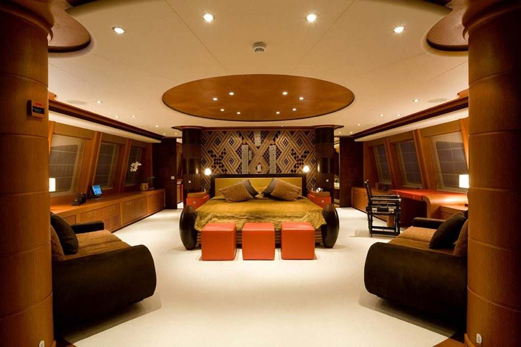 superyacht main cabin