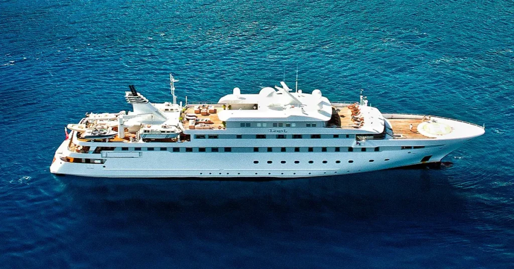 Charter Superyacht Lauren L aerial view