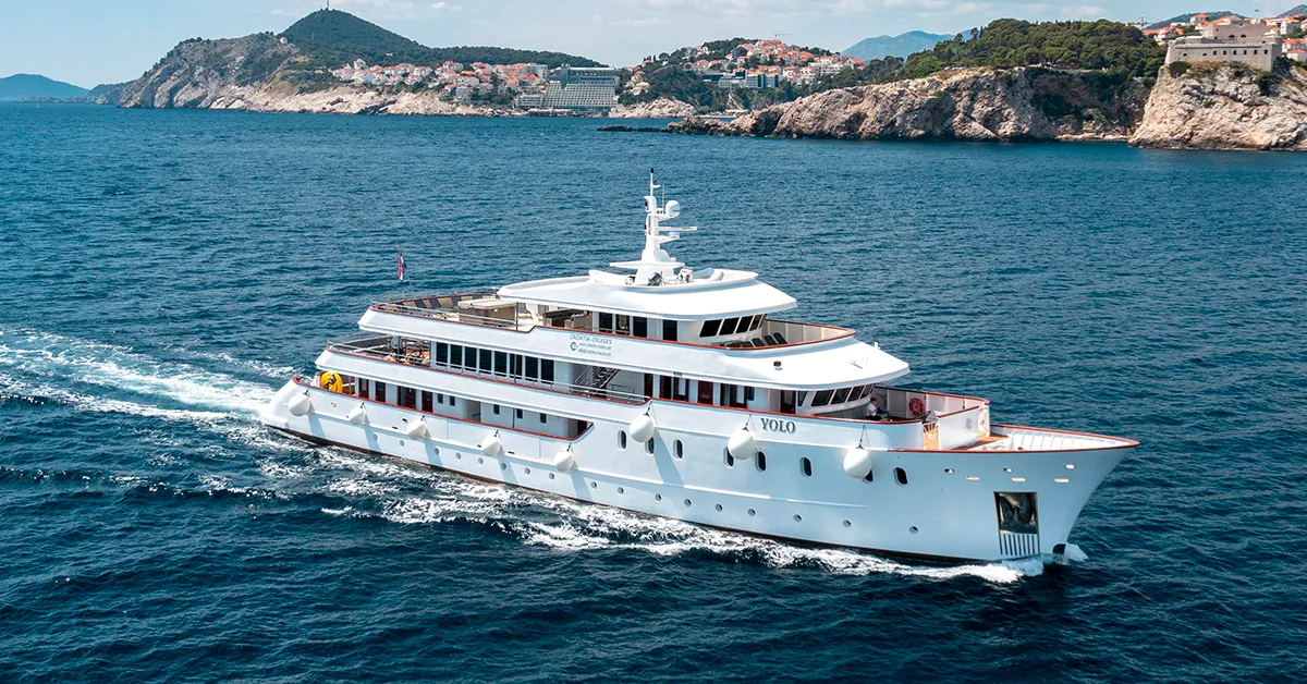 Charter SUperyacht Yolo from Expersea Superyachts